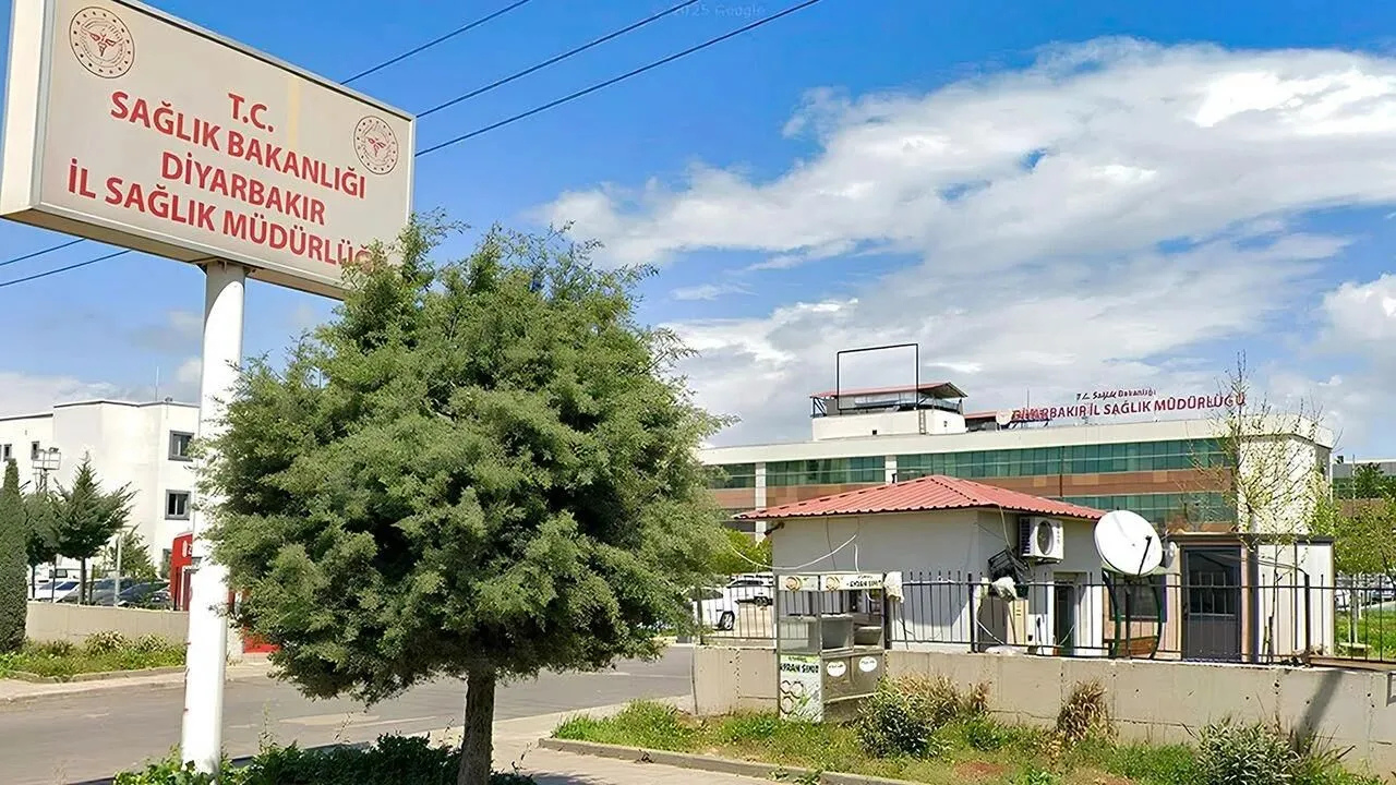 Diyarbakır il sağlık müdürlüğü’nde deprem! İstifa ettirilen isim Hakkari’ye gönderildi