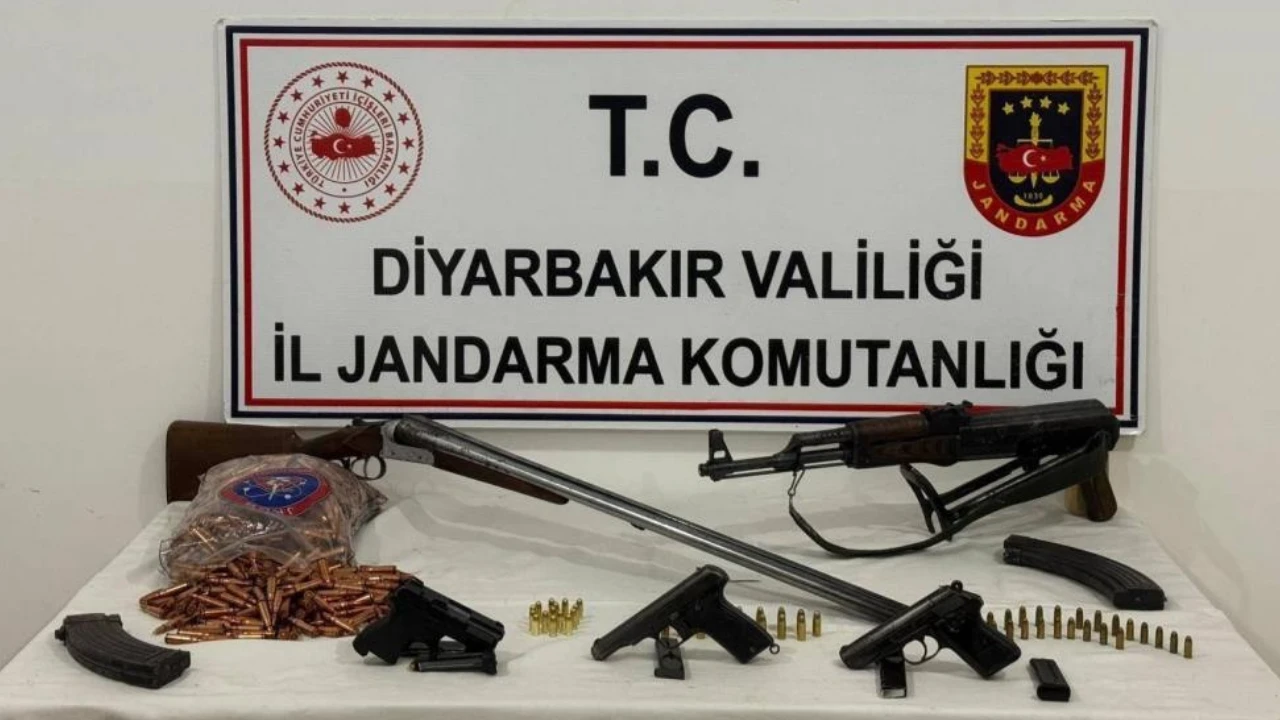 Diyarbakır’da kaçak silah operasyonu: Jandarma düğmeye bastı