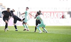 Diyarbekirspor 3-2'lik skorla lideri devirdi