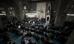Ramazan Bayramı'nda Diyarbakır Ulu Cami'si doldu taştı