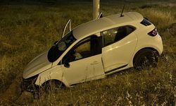 Diyarbakır’da kontrolden çıkan otomobil şarampole yuvarlandı!