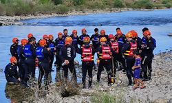 Diyarbakır’da AFAD ekiplerine kurtarma eğitimi yapıldı