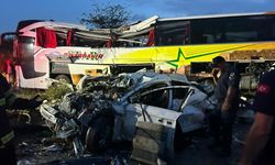 Diyarbakır yolcu otobüsü kaza yaptı: Ölü ve yaralılar var