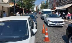 Sur’da trafik kaosu: Hatalı parklar tek yön trafiği aksatıyor