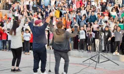 Çınar'da "Cumhuriyet Şenlikleri" coşkuyla başladı