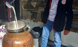 Diyarbakır’da soğuyan havalarla birlikte salep tezgahları yeniden sokaklarda