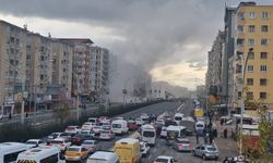 Diyarbakır’da ağır hasarlı bina yıkım sırasında çöktü