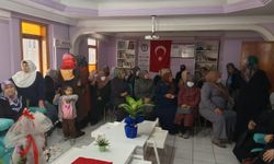 Diyarbakır'da kadın muhtarlardan kanser hastalarına ziyaret