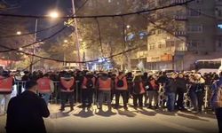 Diyarbakır'da tiyatroya tekbirli protesto: Ahlaki değerlerimiz hedef alınıyor