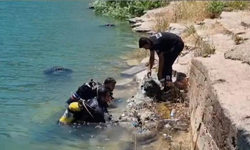 Eğil’de baraj gölünde dalgıçlarla temizlik operasyonu