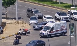 Mahabad Bulvarı’nda iki araç çarpıştı