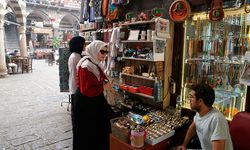 Diyarbakır, sıcağa rağmen gençlerin vazgeçilmez durağı