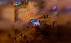 Diyarbakır’da korkutan  otomobil yangını