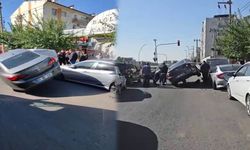 Diyarbakır’da aracını park halinde olan araçlara vurdu