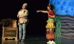 Diyarbakır’da çocuklar için tiyatro perdeleri açıldı