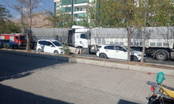 Diyarbakır’da freni patlayan tır, önündeki tıra çarptı