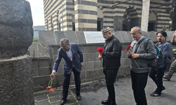 Diyarbakır’da Koma Amed’den Tahir Elçi’ye Anma