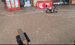 Diyarbakır’da sağanak yağış hayatı felç etti
