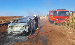 Diyarbakır’da seyir sırasında otomobil yanmaya başladı