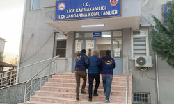 Lice’de 2 dosyadan aranan uyuşturucu zanlısı yakayı ele verdi