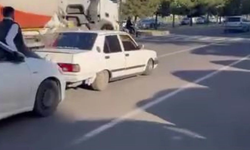 Diyarbakır’da araç kaputuna oturup iterek ilerlediler