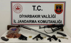 Diyarbakır’da kaçakçılık operasyonu: Çok sayıda silah ve kaçak malzeme bulundu