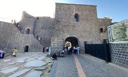 Diyarbakır’da yıllar sonra kürt asıllı 2 vali’nin mezarı ortaya çıktı