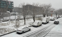Diyarbakır beyaza büründü: Kar yağışı kentte etkisini artırdı