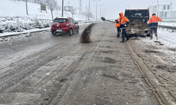 Diyarbakır Valiliği’nden karla mücadele açıklaması: Ana yollar 7/24 açık tutuluyor