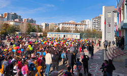 Diyarbakır’da bando takımı öğrencilere neşeli sürpriz yaptı