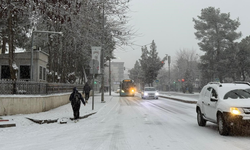 Diyarbakır’da  buzlanma kazalara neden oldu, Okullar tatil edildi