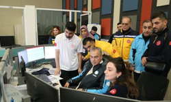 Diyarbakır’da Sağlık Müdürü 112 Acil Çağrı Merkezinde iş başında