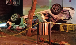 Diyarbakır’da takla atan araç kaldırıma çarptı: Bir kişi yaşamını yitirdi