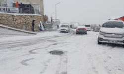 Kulp’ta kar yağışı ve buzlanma ulaşımı felç etti