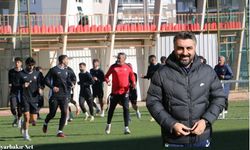 Amedspor teknik direktörü Kaloğlu Erzurumspor maçı öncesi dikkatleri farklı yöne çekti!