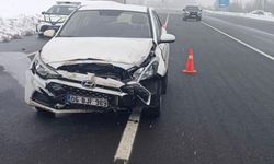 Bingöl-Diyarbakır yolunda kaza: 2 araç çarpıştı, 5 kişi yaralandı