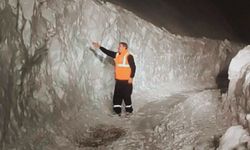 Diyarbakır'da kar kalınlığı 3 metreyi aştı: Görenler şaşırıyor