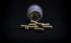 Diyarbakır kaçak ilaç operasyonu: Çok sayıda gözaltı var