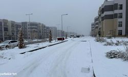 Diyarbakır beyaza büründü: Meteorolojiden don ve buzlanma uyarısı geldi