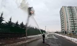 Kayapınar'da trafo yangını: İtfaiye yerden hortumla müdahale etti