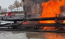 Diyarbakır Eğil'de yürekleri ağza getiren yangın: Petrol havuzu alev aldı