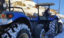 Diyarbakır’da -15 derecede hayat mücadelesi: Donan sular için traktörler zincir oldu