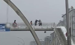 Diyarbakır’da üst geçitte çocuklara şiddet: Şüpheli gözaltında