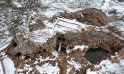 Kar altındaki tarih: Fotoğraf sanatçıları Ergani'nin antik mirasını kayıt altına aldı
