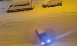 Karlı yolda drift skandalı: Hem kendisini hem başka araçları tehlikeye attı