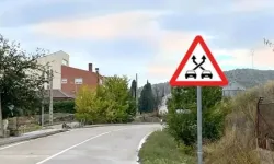 Sürücüler bu levhaya dikkat: İhlal eden dönüş arıyor