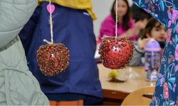 Diyarbakır'da 500 çocuk ve ailesi karanfilli elma etkinliğinde buluştu