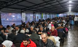 Diyarbakır'da önce iftar, sonra mevlit: Yüzlerce kişi katıldı
