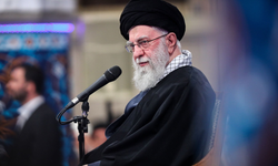 Dünya bu iddiayla sarsıldı: Hamaney için ölüm iddiası