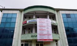 Diyarbakır'da belediyeden şeffaf uygulama: Gelir-gider tablosunu hizmet binasına astı